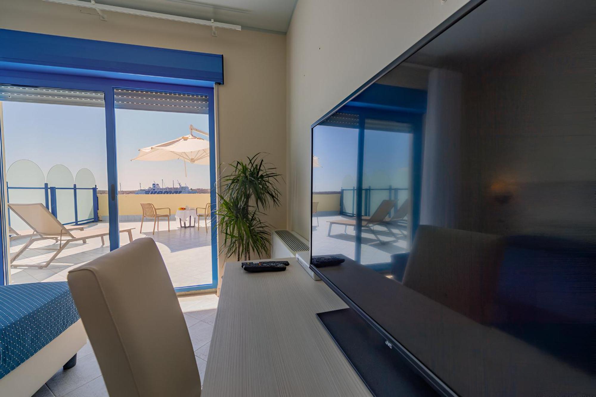 Hotel Baia Turchese ลัมเปดูซา ภายนอก รูปภาพ
