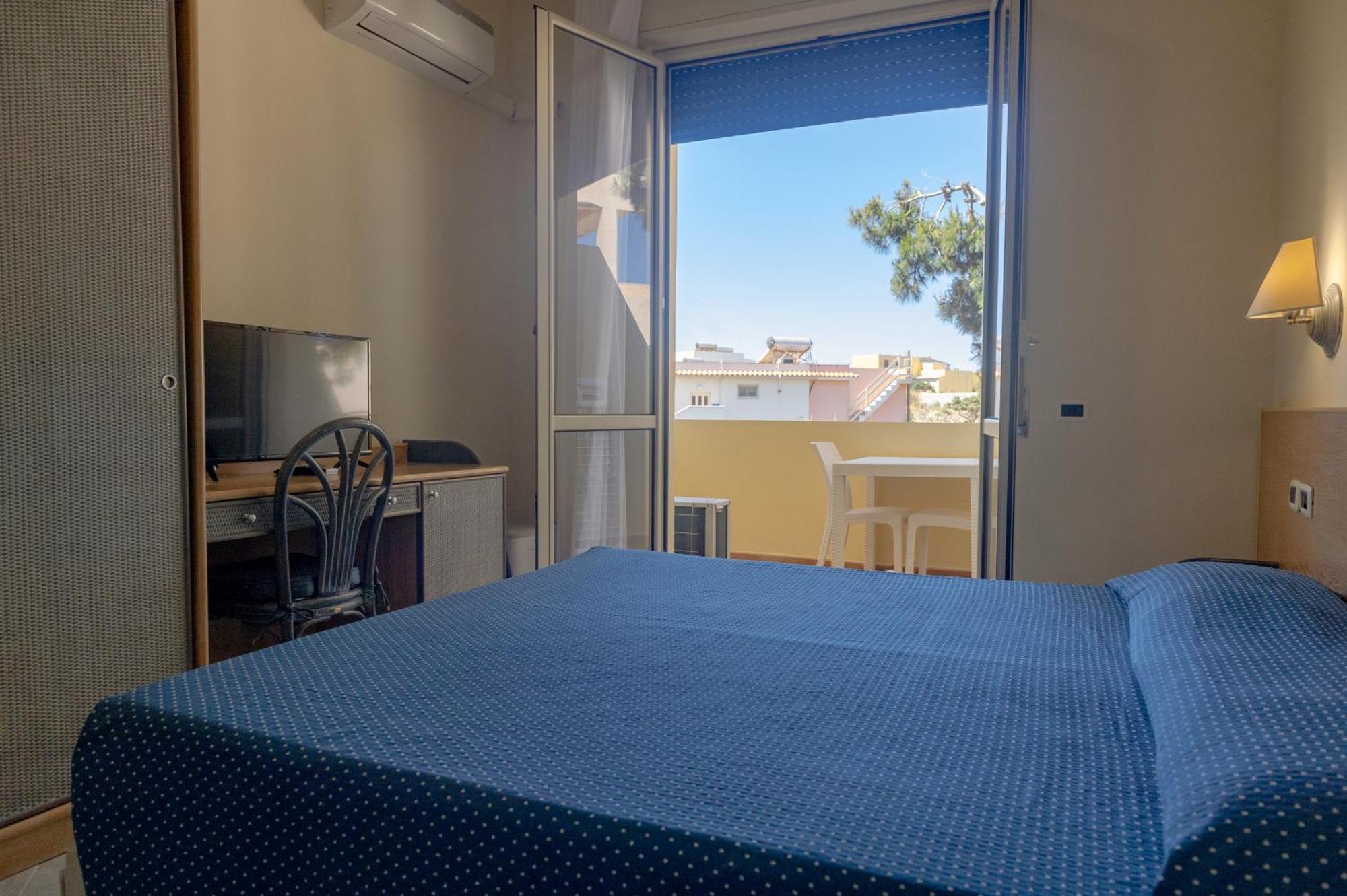 Hotel Baia Turchese ลัมเปดูซา ภายนอก รูปภาพ